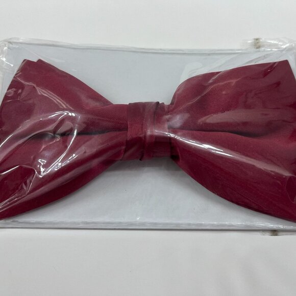 Bow Tie- Silk - Burgundy / Red / Men's / Unisex - Clip-On - NWT - Picture 4 of 5